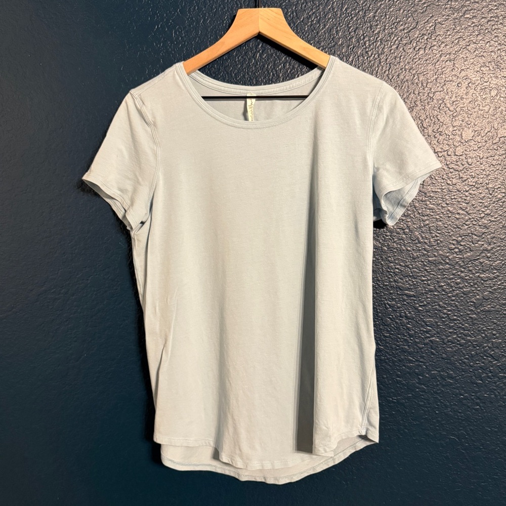 Lululemon Light Blue Lightweight Women's Top